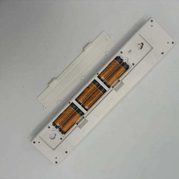 LED Under Cabinet Light Bar Motion Sensor 6-LED Battery Powered - Picture 5 of 7